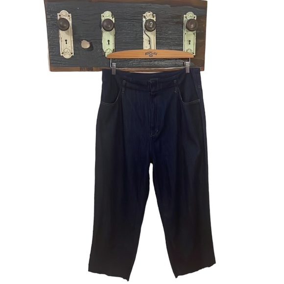 2/$25 Uniqlo Dark Wash Relaxed Fit Cut Off Jeans Size 32 - Picture 4 of 16